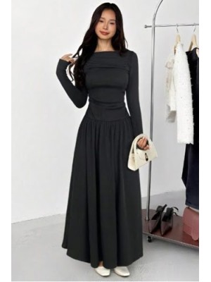 Siyah Uzun Pileli Elbise
