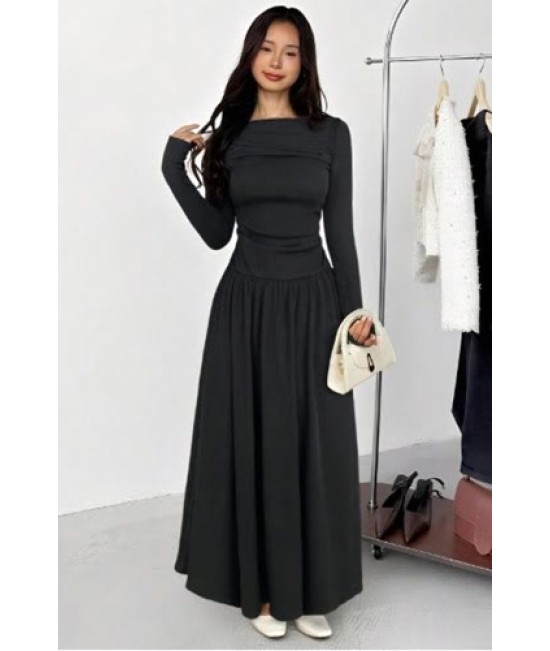 Siyah Uzun Pileli Elbise